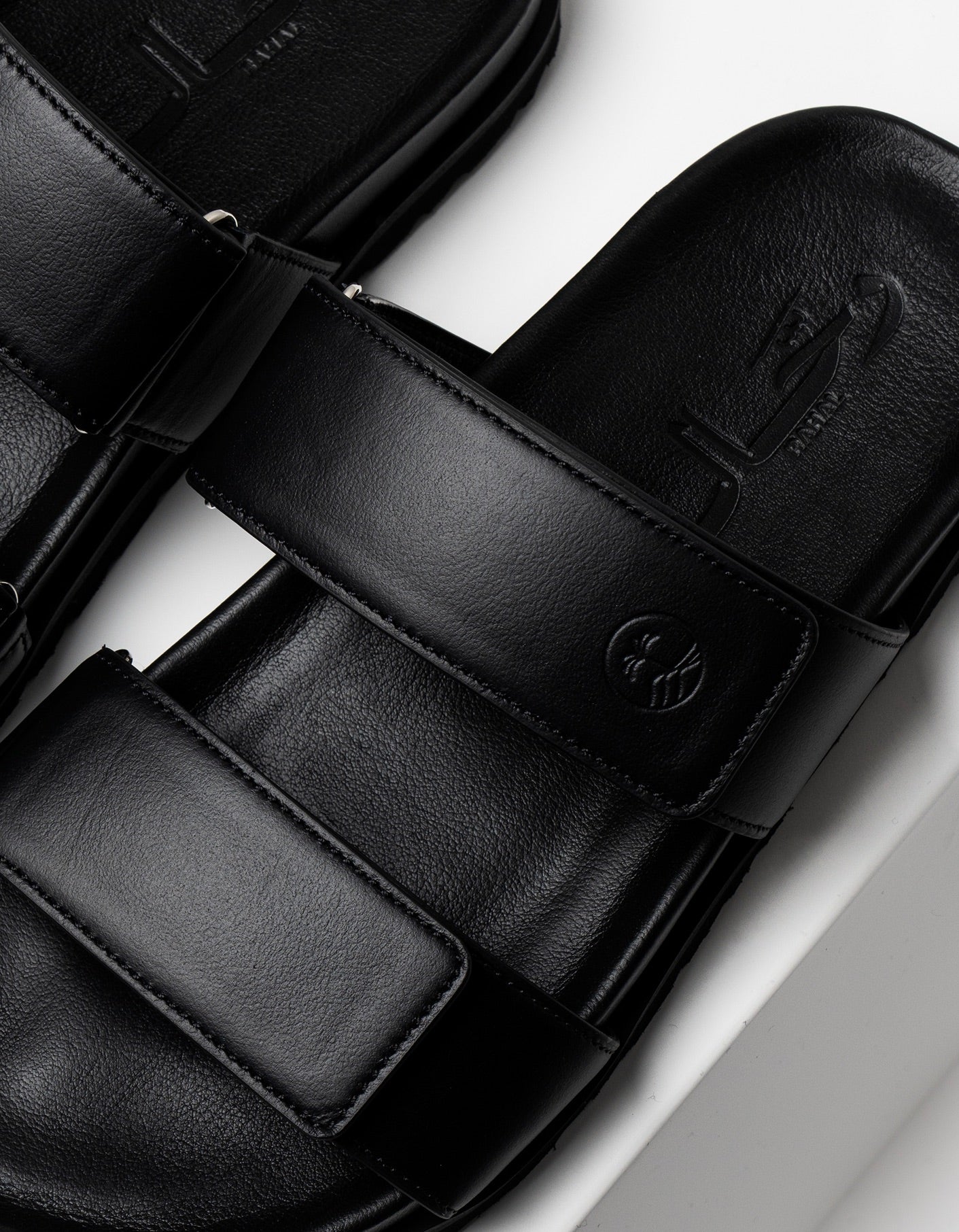 Ladies Two-strapped Sandals Black