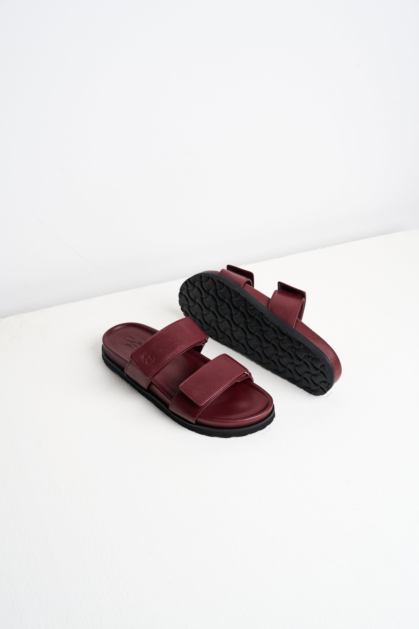 Ladies Two-Strapped Sandals Cremisi